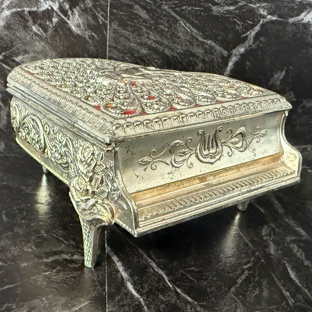 Piano Music Box with Cherub
